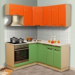 оранжево-зеленая кухня