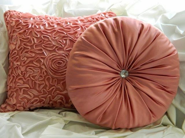 Диванные подушки. Фото — идеи для творчества