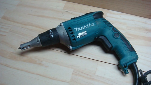 Как правильно выровнять стены гипсокартоном? Как правильно выровнять стены гипсокартоном?