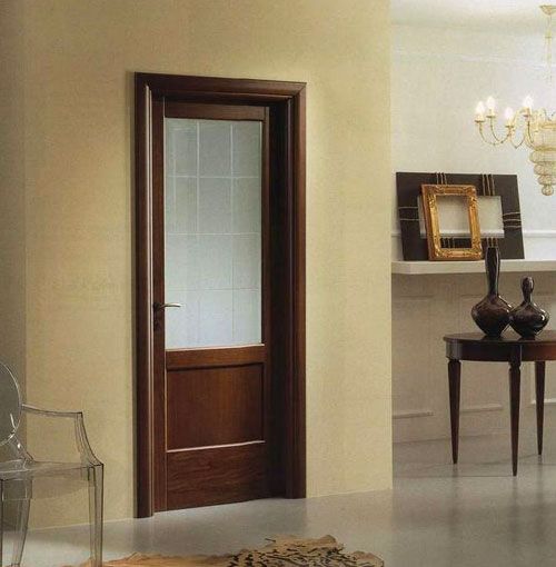Межкомнатные двери со стеклом триплекс: фото в интерьере