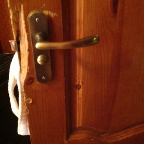 Что делать, если захлопнулась межкомнатная дверь