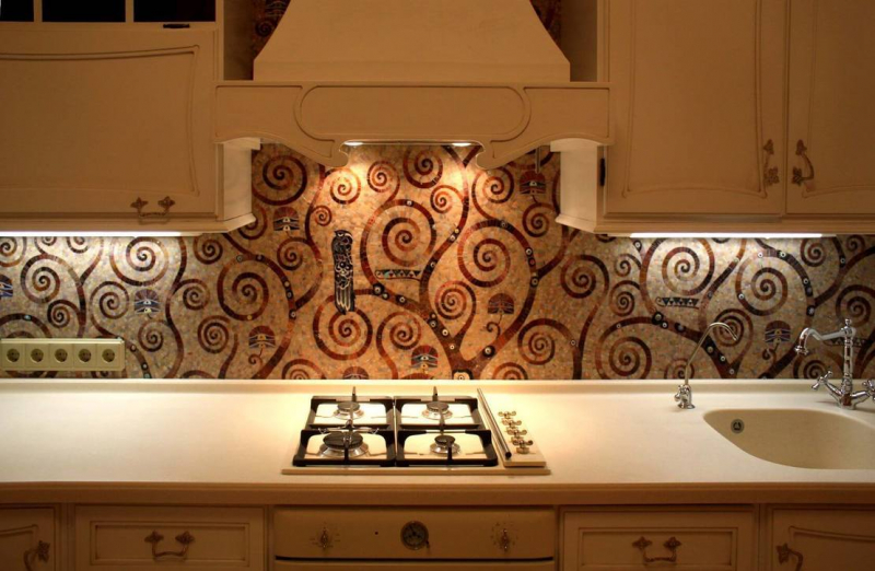 Панно из мозаики своими руками для кухни и в ванную комнату с фото