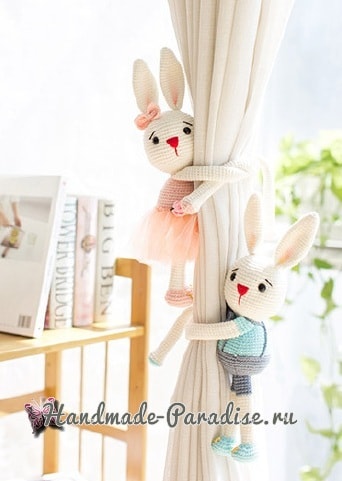 Вязаные кролики - подхваты для штор в детскую комнату