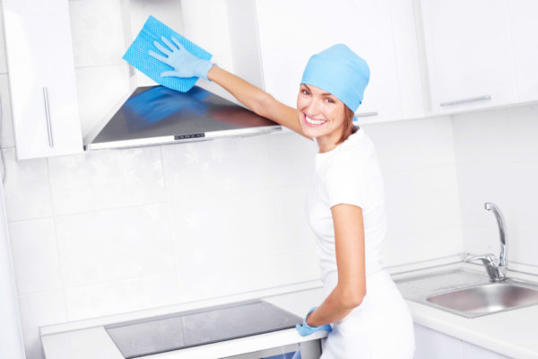 7 способов отчистить кухонную вытяжку от пыли и жира
