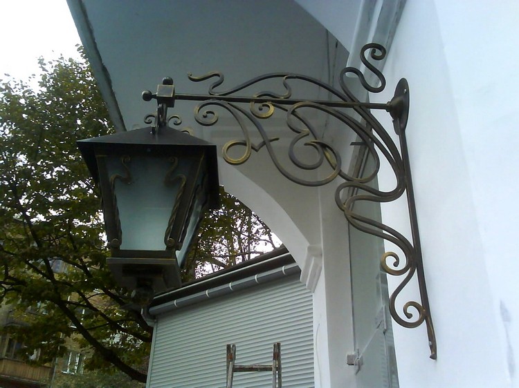 Декоративные уличные светильники: уютное освещения для сада и дачи (35 фото)