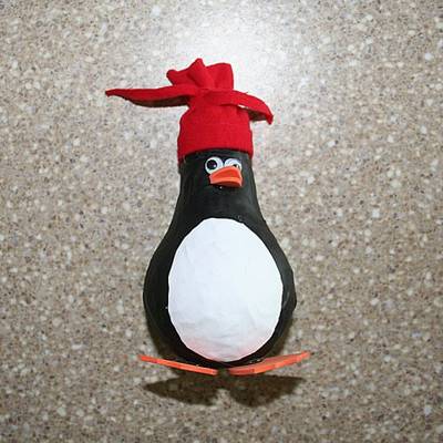 Пингвин из папье-маше