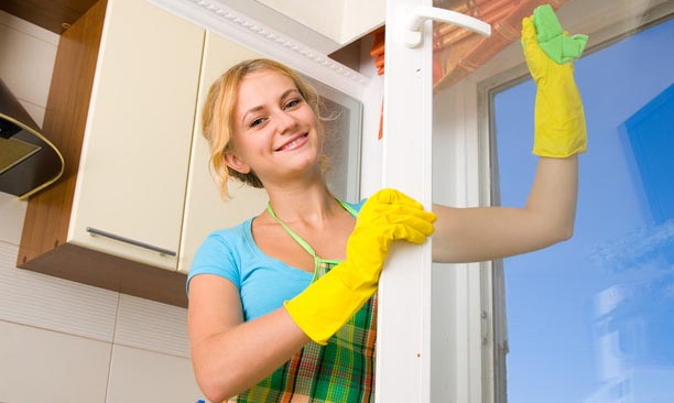 									Как мыть пластиковые окна и подоконники в домашних условиях								