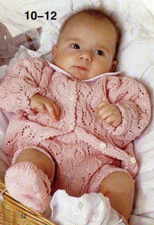 Вязание детям до 1 года: розовый гарнитур для новорожденного