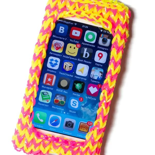 DIY: Чехол для смартфона и сумочка из резинок Rainbow Loom