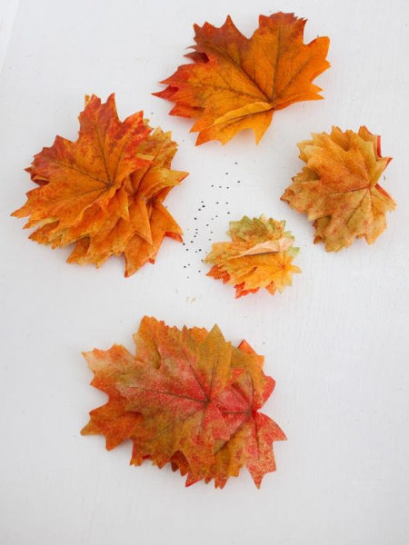 Гирлянды и венок из осенних листьев своими руками