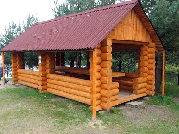 Чем покрыть беседку на даче и сделать деревянную конструкцию долговечной