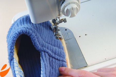 Как сшить домашние тапочки  своими руками: выкройка и мастер класс по шитью