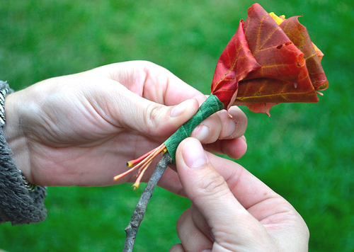 Осенний букет из листьев своими руками с фото и видео