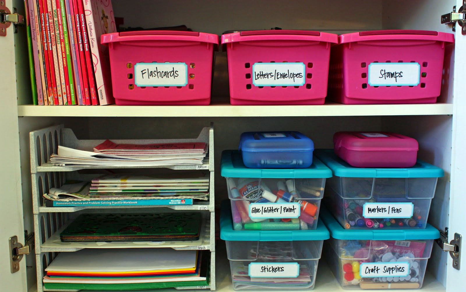 Секреты хранения: как организовать школьные учебники и принадлежности?