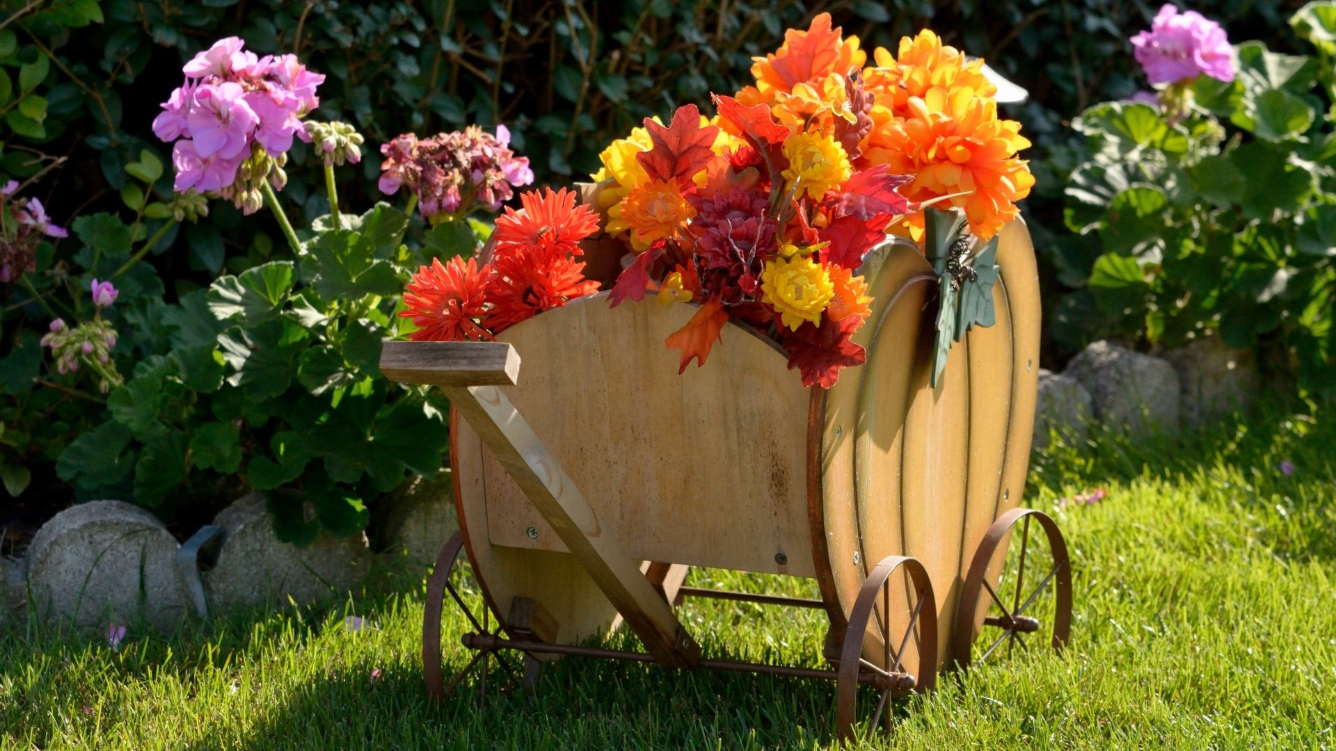 15 необычных идей для украшения вашего сада