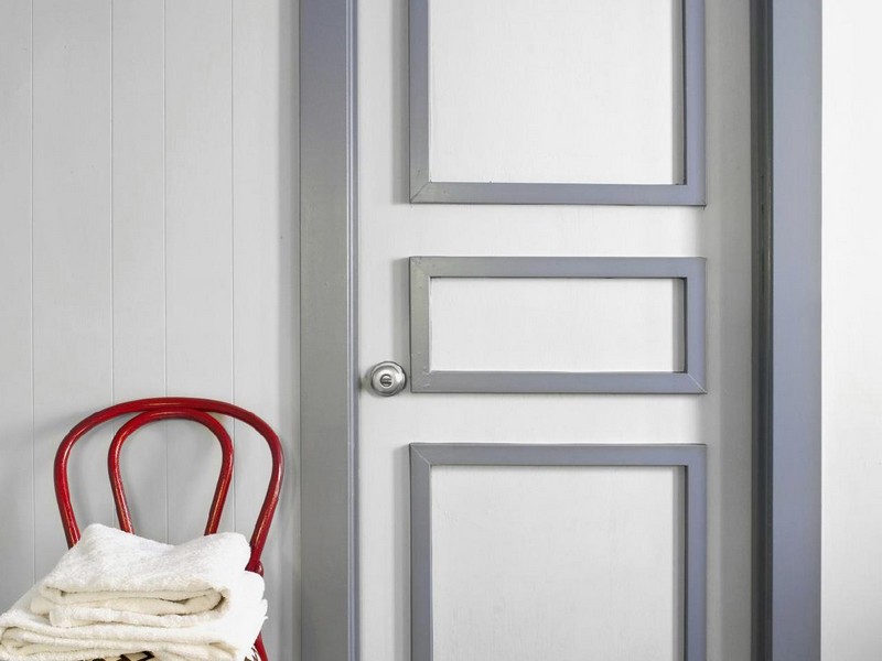 Как преобразить старую дверь покрашенную краской