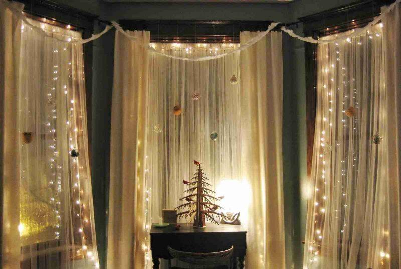 украшение квартиры к Новому году на шторы